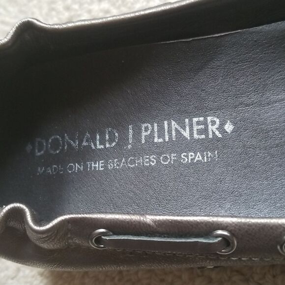 Donald J Pliner POLLY Leather Loafer Shoes Metallic Pewter EUC SZ 7 - Picture 7 of 8